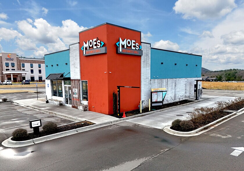 More Photos Of 212 Highland Pky, Ellijay Fast Food For Lease