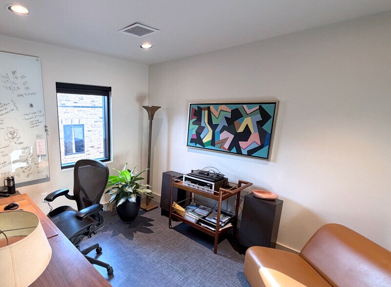 More Photos Of 480 NW 36th St, Oklahoma City Office For Lease