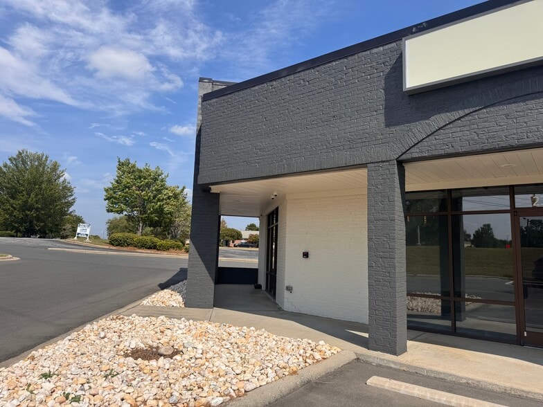 More Photos Of 2361-2371 Concord Lake Rd, Concord Unknown For Lease