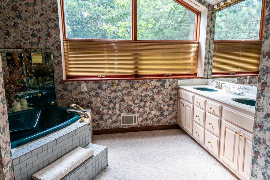 More Photos Of 3702 Squaw Beach Rd, Big Bay Specialty For Sale
