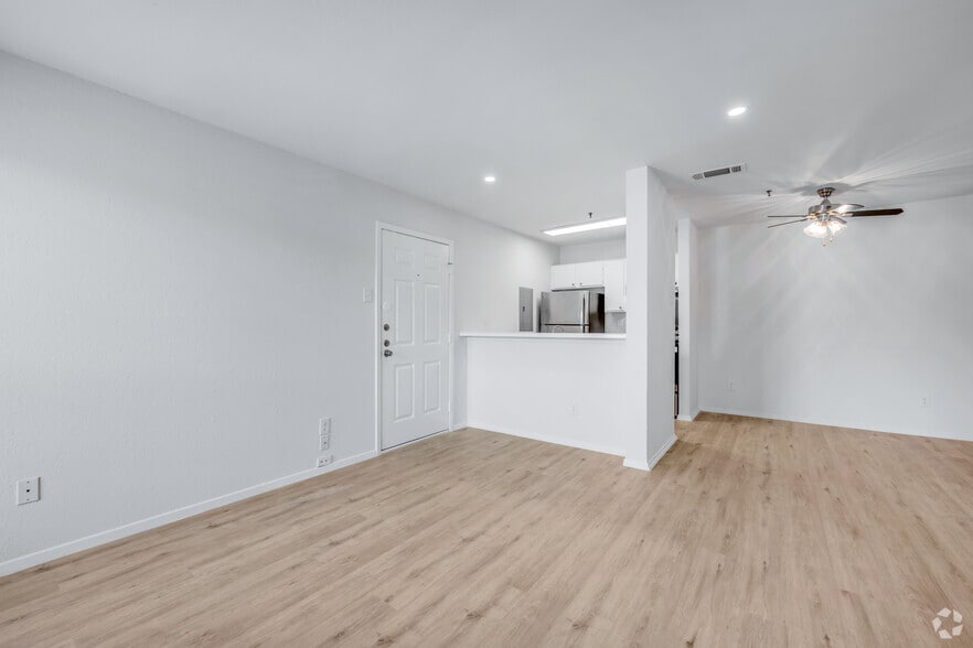 More Photos Of 2315 Moser Ave, Dallas Apartments For Sale