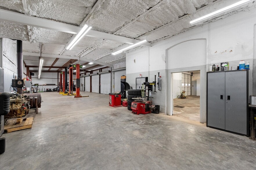More Photos Of 308 S Beaton St, Corsicana Office For Sale