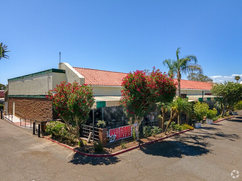 Primary Photo Of 4338 W Bell Rd, Glendale Bar For Sale