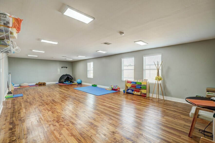 More Photos Of 3120 S Harvey Ave, Oklahoma City Specialty For Sale
