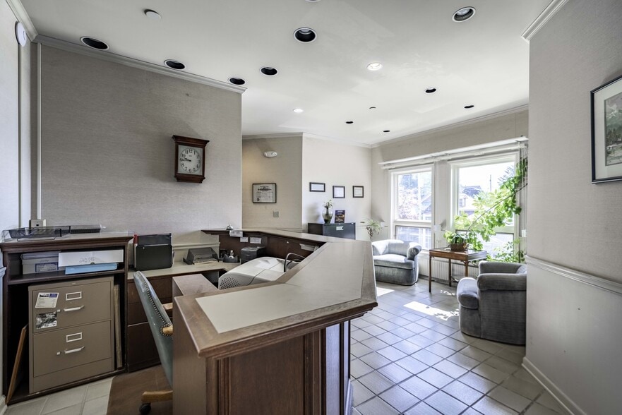 More Photos Of 426 Main St, Ketchikan Office For Sale