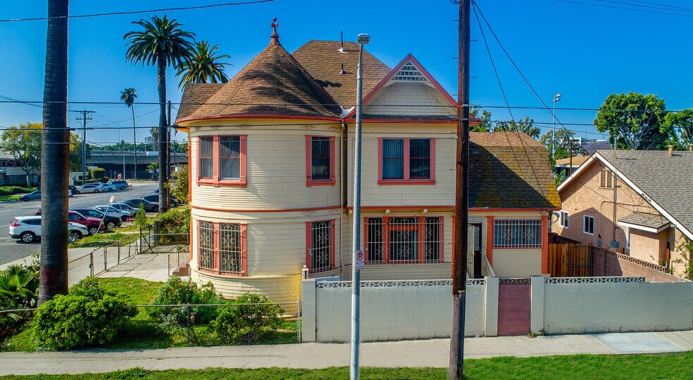 More Photos Of 1703 Toberman St, Los Angeles Apartments For Sale