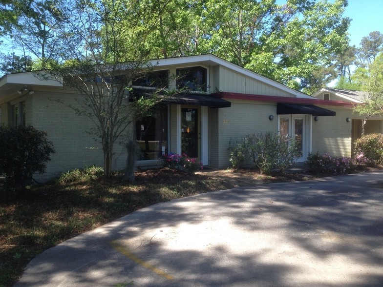 Primary Photo Of 224 W Causeway Approach, Mandeville Office For Lease