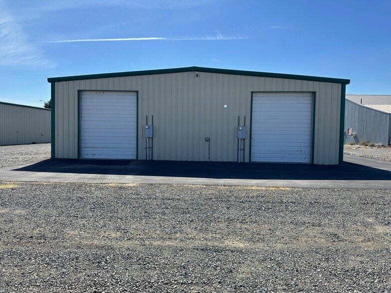 More Photos Of 2500-2512 Aileron Rd, Richland Warehouse For Lease