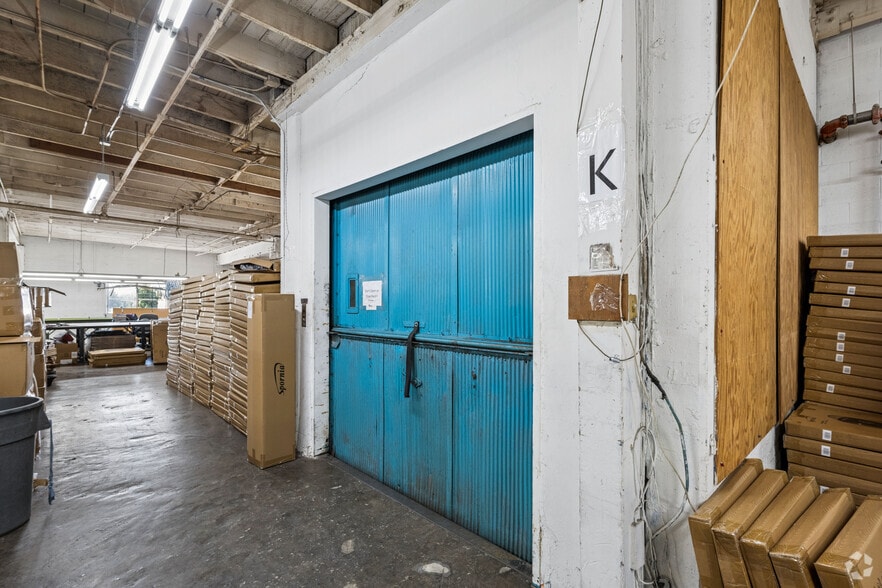 More Photos Of 4383 Fruitland Ave, Vernon Manufacturing For Sale