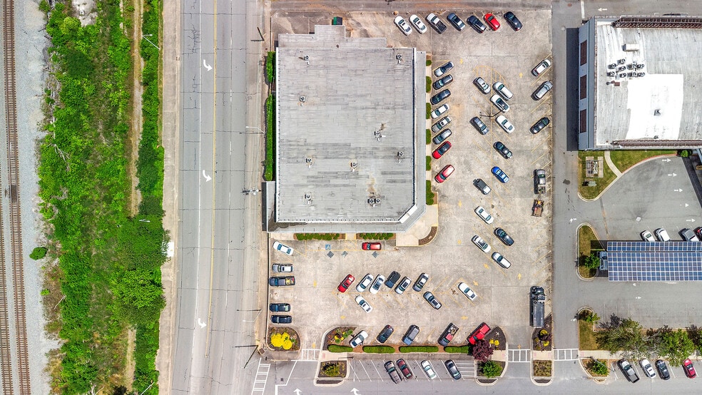 More Photos Of 124 3rd St, Macon-Bibb Medical For Sale