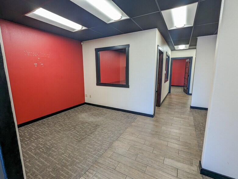 More Photos Of 1112 Adams Ave, La Grande Storefront Retail Office For Sale