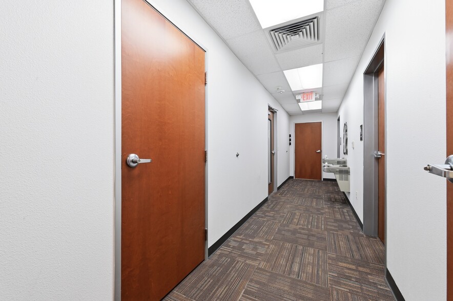 More Photos Of 333 E Highway 290, Dripping Springs Office For Lease