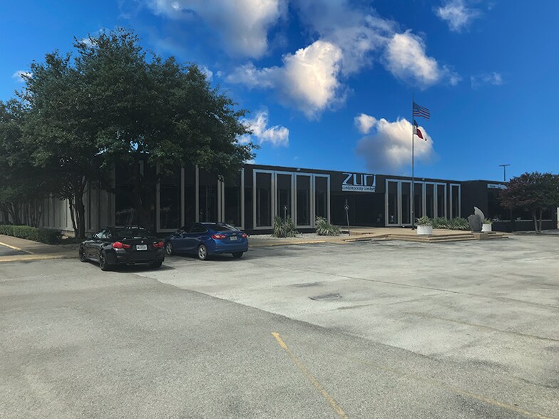 More Photos Of 4880 Alpha Rd, Dallas Light Manufacturing For Sale