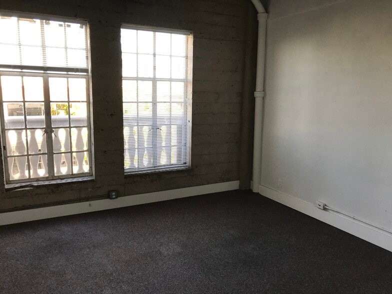 More Photos Of 500-502 University Ave, San Diego Loft Creative Space For Lease