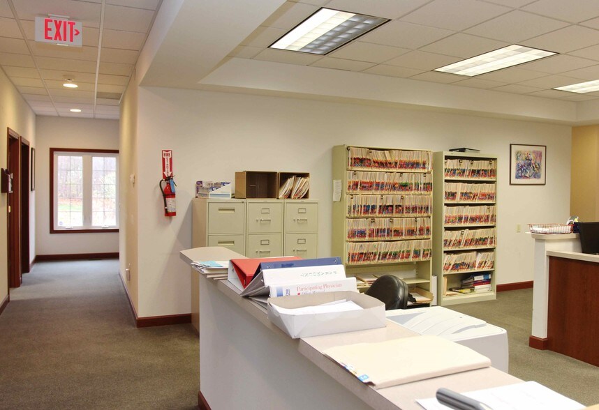 More Photos Of 5923 Renaissance Pl, Toledo Office For Lease