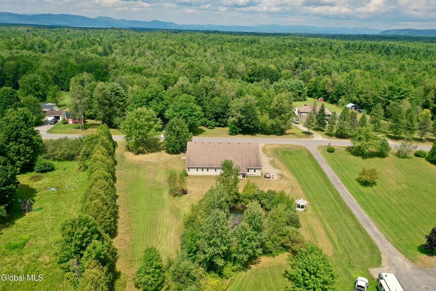 More Photos Of 410 Ridge Rd, Broadalbin Freestanding For Sale