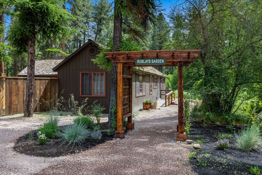 More Photos Of 13375 SW Forest Service Rd, Camp Sherman Hotel For Sale