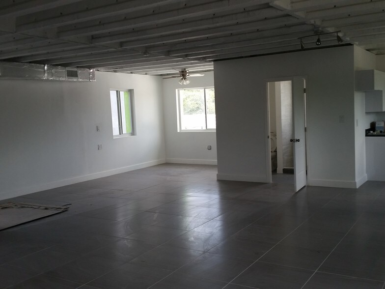 More Photos Of 300 NW 54th St, Miami Office For Lease