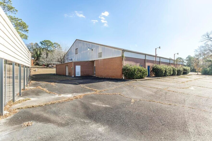 More Photos Of 2270 Shurling Dr, Macon-Bibb Religious Facility For Sale
