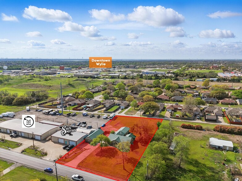 More Photos Of 300 Paul Wilson Rd, Wylie Showroom For Lease
