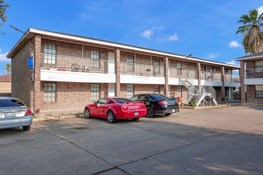 More Photos Of 1000 W Caffery Ave, Pharr Apartments For Sale