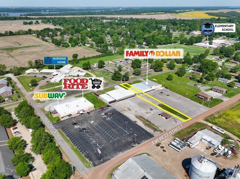 More Photos Of 740 Everett St, Tiptonville General Retail For Sale