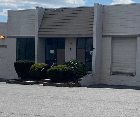 More Photos Of 680 Hollow Rd, Phoenixville Light Distribution For Lease