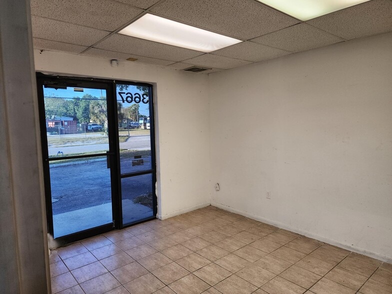 More Photos Of 3667-3691 46th Ave N, Saint Petersburg Manufacturing For Lease