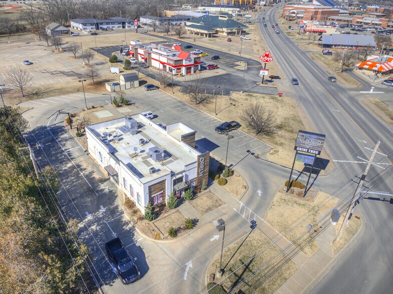 More Photos Of 1004 N Boomer Rd, Stillwater Restaurant For Sale