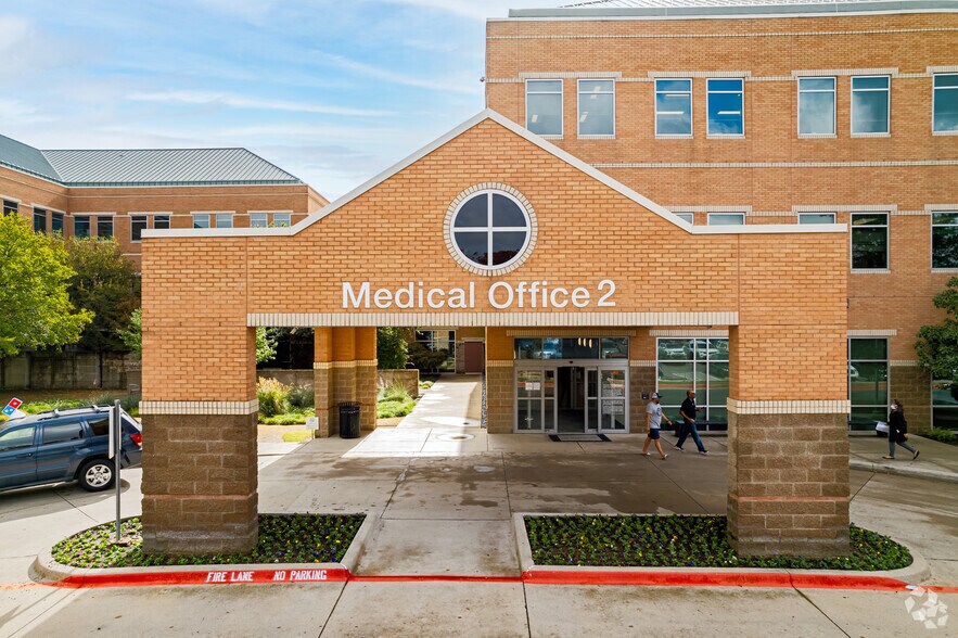 More Photos Of 1105 N Central Expy, Allen Medical For Lease