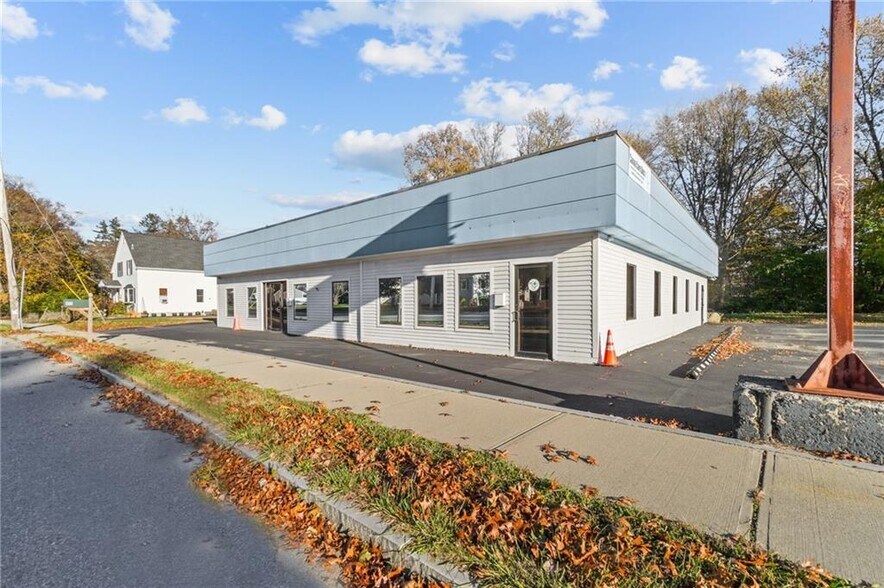 More Photos Of 495 Central Ave, Seekonk Medical For Lease