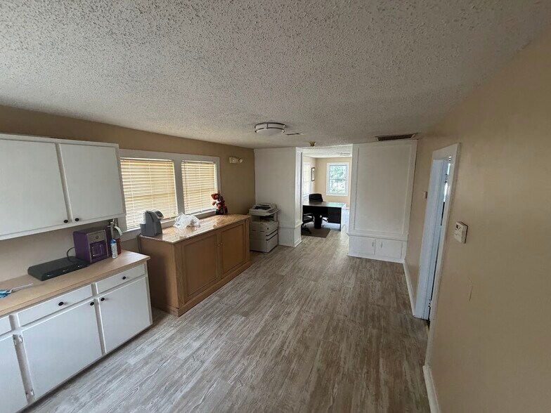 More Photos Of 31625 LA-22, Springfield Office For Lease