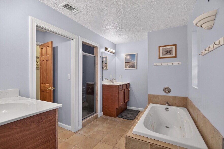 More Photos Of 3343 Dogwood Ln NW, Acworth Flex For Sale