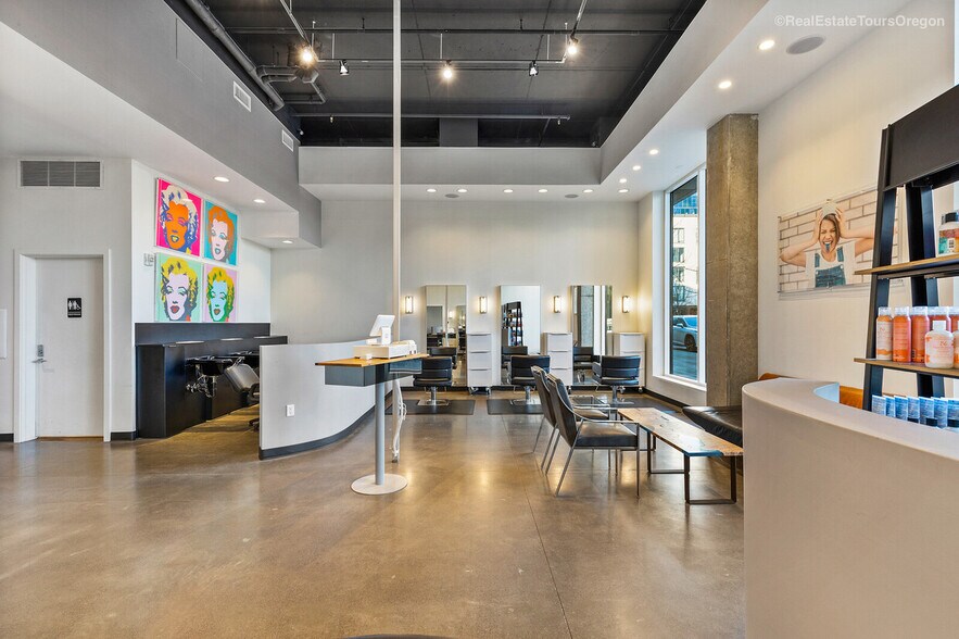 More Photos Of 1022 NW Overton St, Portland Multifamily For Sale