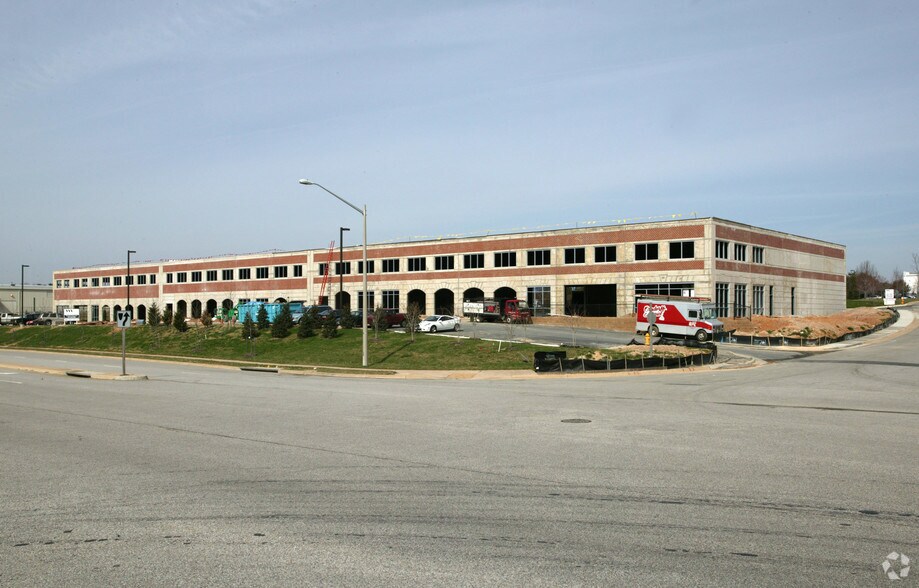 More Photos Of 14000-14050 Crown Ct, Woodbridge Flex For Sale