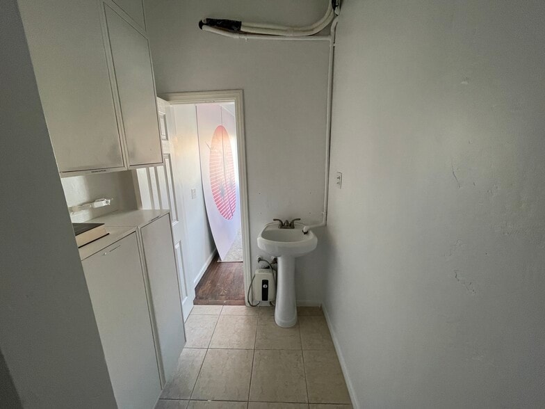 More Photos Of 3233 Myrtle Ave, San Diego Storefront For Lease