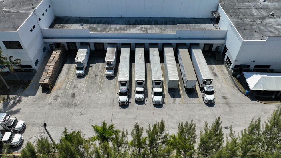 More Photos Of 1500 NW 95th Ave, Miami Warehouse For Lease