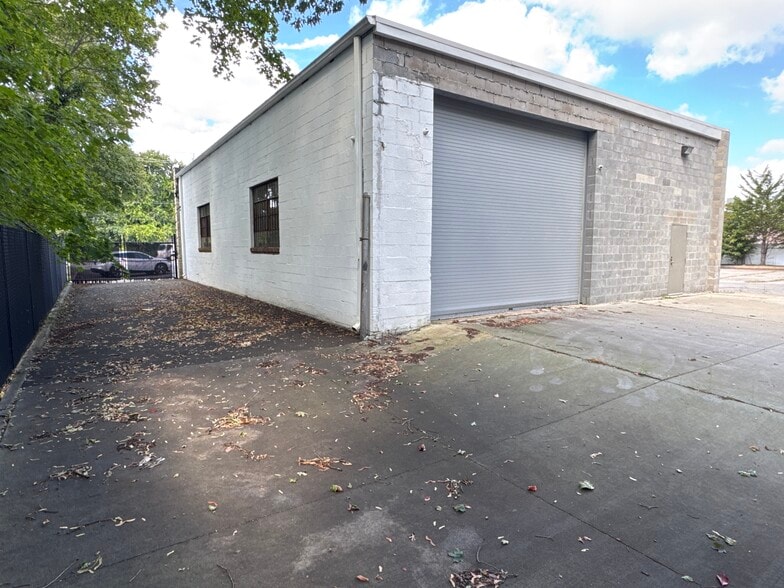 More Photos Of 1229-1255 Lakeland Ave, Bohemia Warehouse For Lease