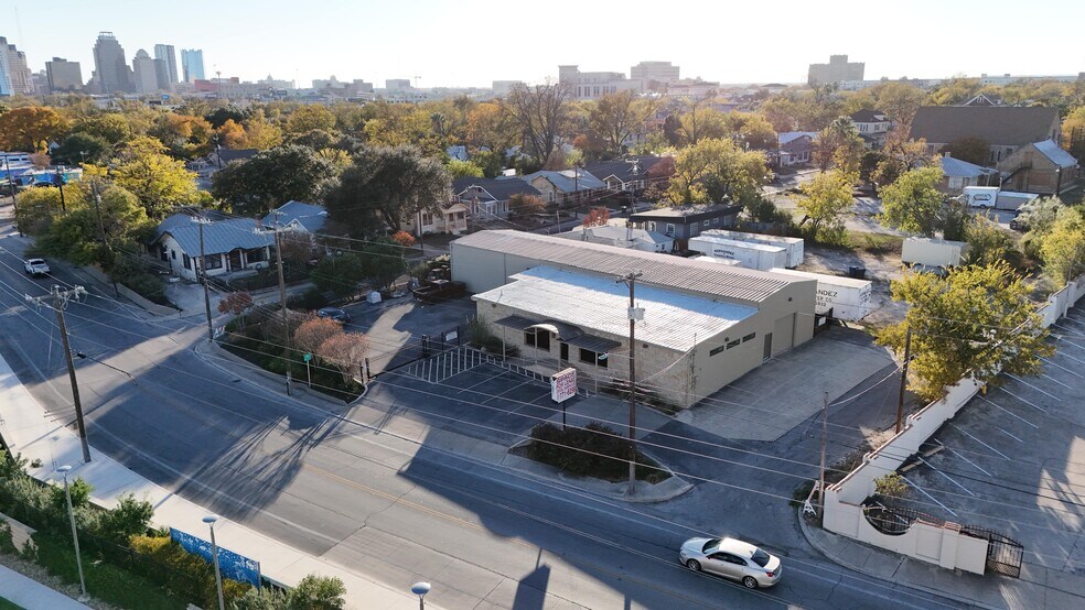 More Photos Of 2107 N Saint Marys St, San Antonio Loft Creative Space For Lease