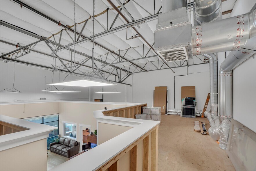 More Photos Of 5380 Gateway Plaza Dr, Benicia Industrial For Sale