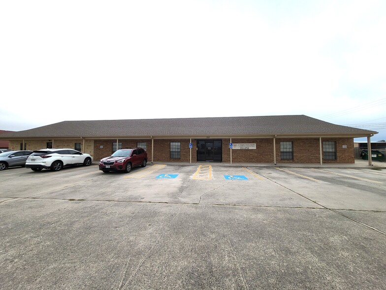 Primary Photo Of 333 Indian Trl, Harker Heights Office For Sale