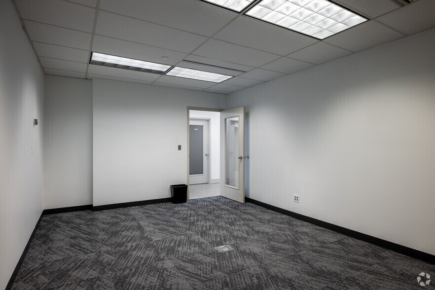 More Photos Of 53 Frontage Rd, Hampton Coworking Space