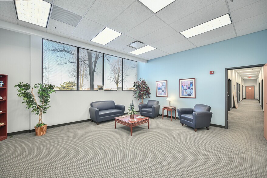 More Photos Of 620 S 76th St, Milwaukee Office For Lease