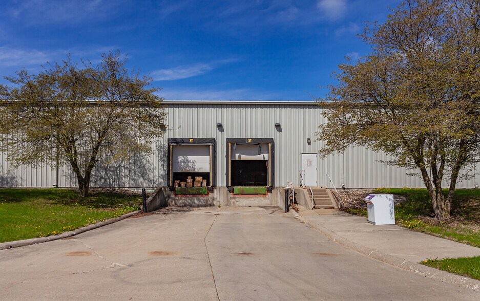 More Photos Of 107 Industrial Park Rd, Story City Warehouse For Sale