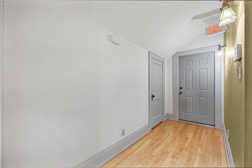 More Photos Of 530 S Union St, Traverse City Medical For Sale