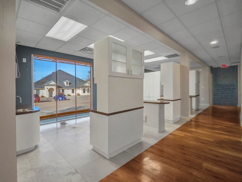 More Photos Of 2628 Matlock Rd, Arlington Medical For Sale