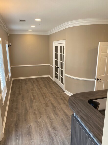 More Photos Of 707 Whitlock Ave SW, Marietta Medical For Lease