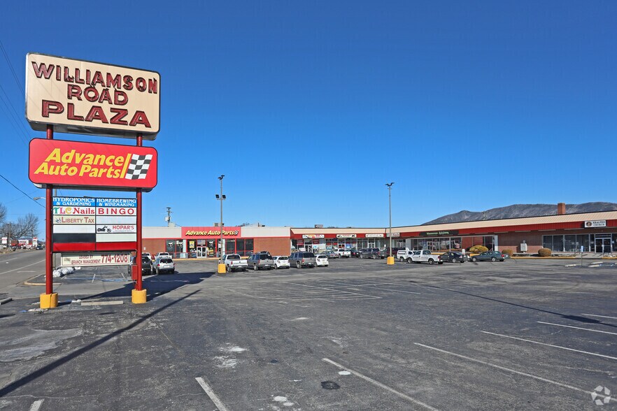 More Photos Of 5301-5329 Williamson Rd, Roanoke Freestanding For Lease