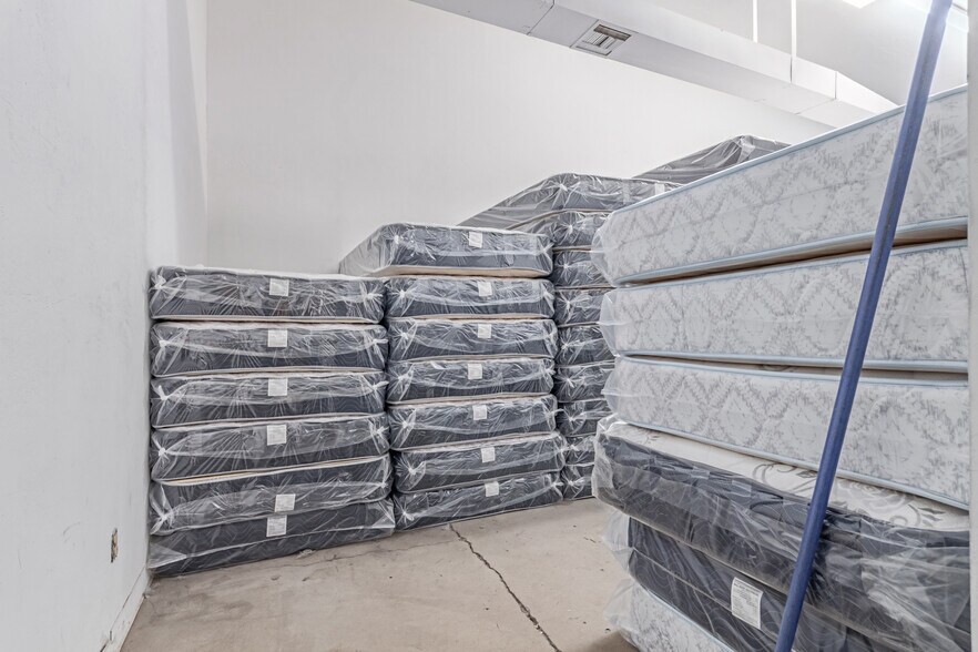 More Photos Of 6016 N 57th Ave, Glendale Warehouse For Sale