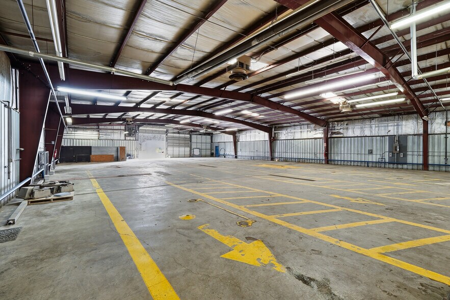 More Photos Of 5105 Elk River Rd, Elkview Showroom For Sale